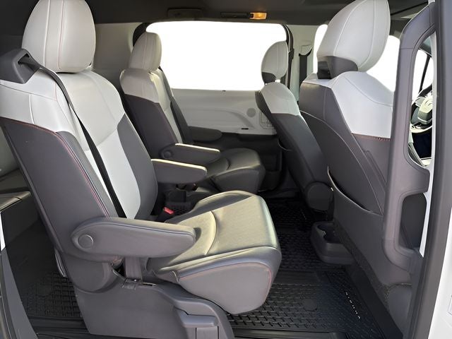 2021 Toyota Sienna XSE 7 Passenger