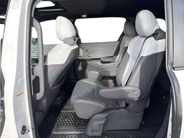 2021 Toyota Sienna XSE 7 Passenger