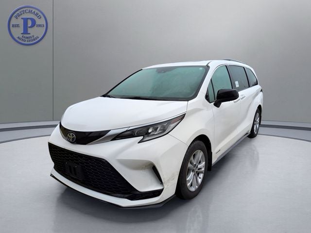 2021 Toyota Sienna XSE 7 Passenger