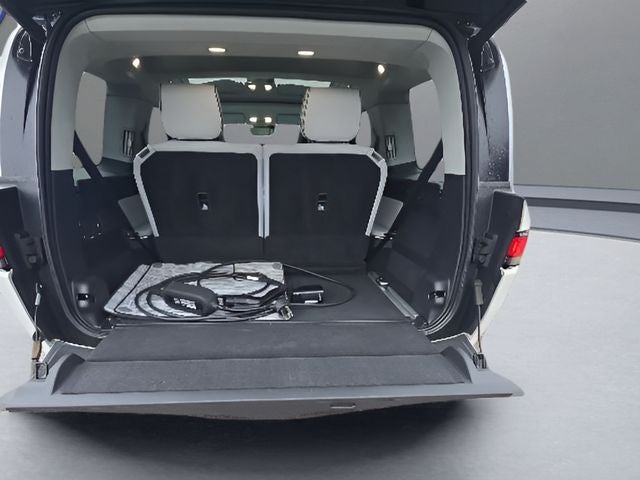 2023 Rivian R1S Adventure