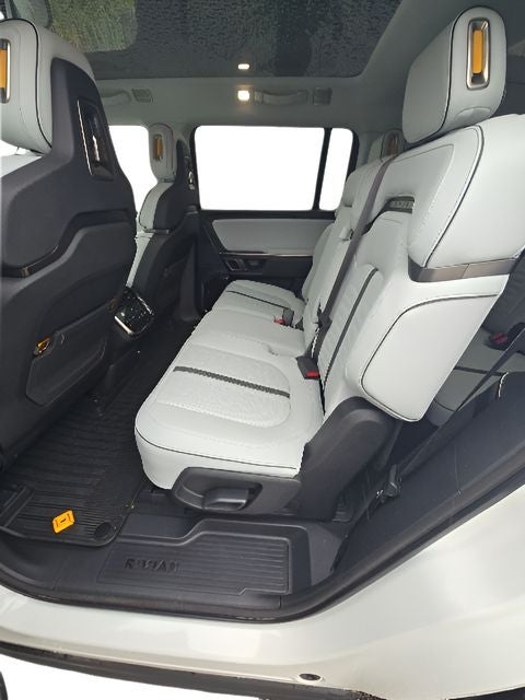 2023 Rivian R1S Adventure