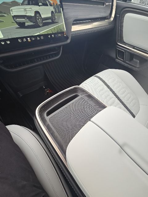 2023 Rivian R1S Adventure