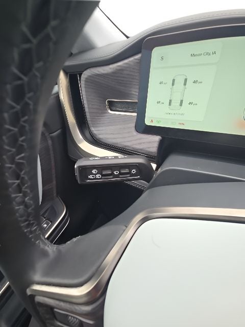 2023 Rivian R1S Adventure