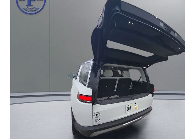 2023 Rivian R1S Adventure