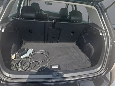 2018 Volkswagen e-Golf SEL