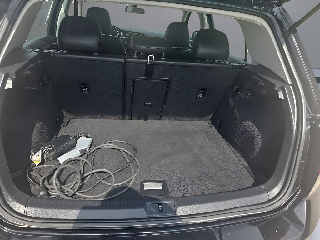 2018 Volkswagen e-Golf SEL