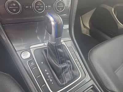 2018 Volkswagen e-Golf SEL