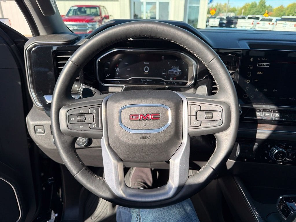 2025 GMC Sierra 1500 SLT